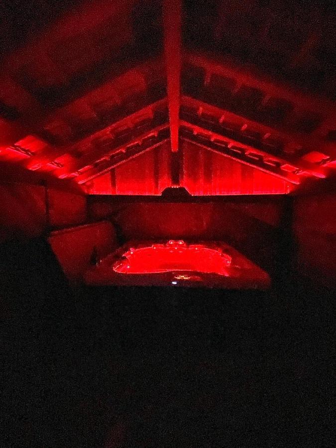 Appartement Du Faye Avec Jacuzzi Prive