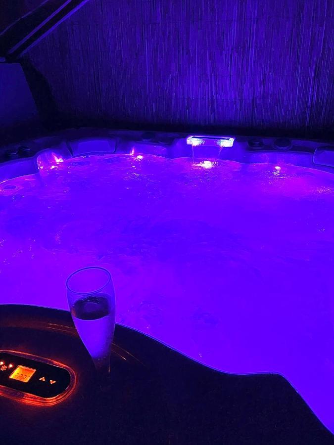 Du Faye Avec Jacuzzi Prive