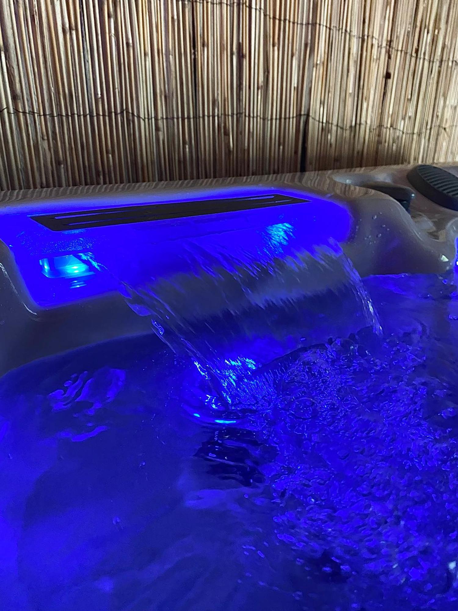 Du Faye Avec Jacuzzi Prive Apartment *